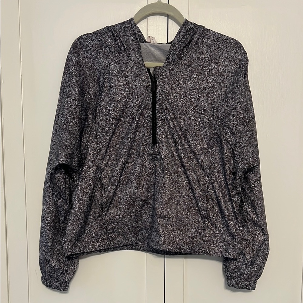 Lululemon Athletica Put a Shell on You Rain Pullover Size 8 EUC